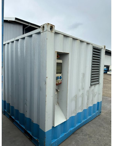 Iveco Marelli 40 KVA Supersilent generatorset in 8 ft container - Generator set: picture 3 Iveco Marelli 40 KVA Supersilent generatorset in 8 ft container - Generator set: picture 3