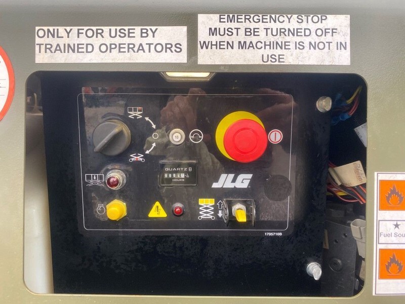 JLG M3369 Hybride Elektra / Diesel 12 meter werkhoogte Schaarhoogwerker Overstock 4 uur ! as New ! - Scissor lift: picture 3 JLG M3369 Hybride Elektra / Diesel 12 meter werkhoogte Schaarhoogwerker Overstock 4 uur ! as New ! - Scissor lift: picture 3