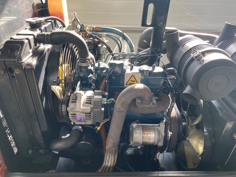 Kubota D1105 Sullair 15.5 kW 7 bar diesel schroefcompressor met nakoeler - Air compressor: picture 4 Kubota D1105 Sullair 15.5 kW 7 bar diesel schroefcompressor met nakoeler - Air compressor: picture 4