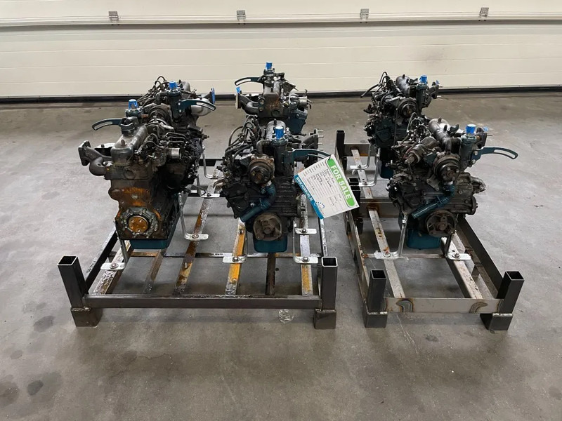 Kubota D722 dieselmotor 3 cilinder 18 PK (4stuks!) - Engine for Material handling equipment: picture 2 Kubota D722 dieselmotor 3 cilinder 18 PK (4stuks!) - Engine for Material handling equipment: picture 2