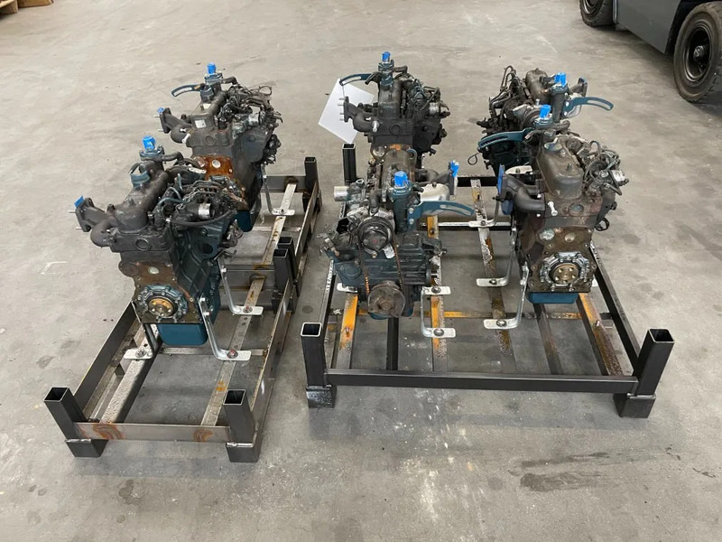 Kubota D722 dieselmotor 3 cilinder 18 PK (4stuks!) - Engine for Material handling equipment: picture 3 Kubota D722 dieselmotor 3 cilinder 18 PK (4stuks!) - Engine for Material handling equipment: picture 3