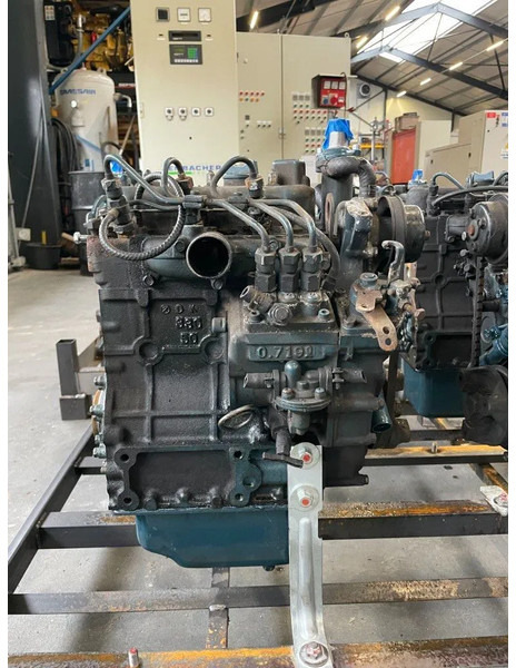 Kubota D722 dieselmotor 3 cilinder 18 PK (4stuks!) - Engine for Material handling equipment: picture 5 Kubota D722 dieselmotor 3 cilinder 18 PK (4stuks!) - Engine for Material handling equipment: picture 5