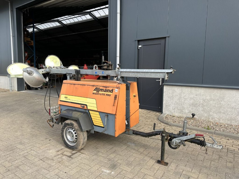 Kubota D905 Allmand Mobiele Lichtmast Aggregaat Light Tower 8.1 meter - Lighting tower: picture 5 Kubota D905 Allmand Mobiele Lichtmast Aggregaat Light Tower 8.1 meter - Lighting tower: picture 5