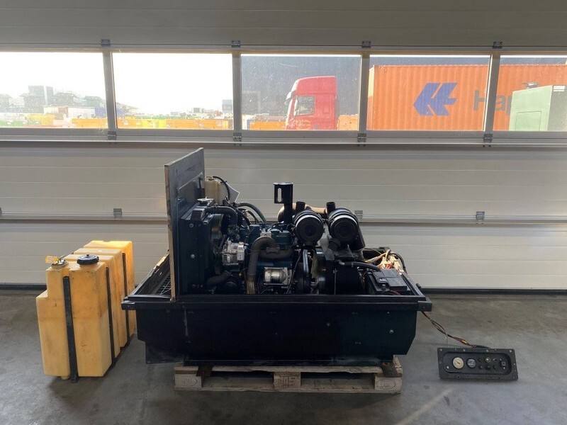 Kubota Sullair 15.5 kW 7 bar 2000 L / min Diesel Schroefcompressor - Air compressor: picture 1 Kubota Sullair 15.5 kW 7 bar 2000 L / min Diesel Schroefcompressor - Air compressor: picture 1