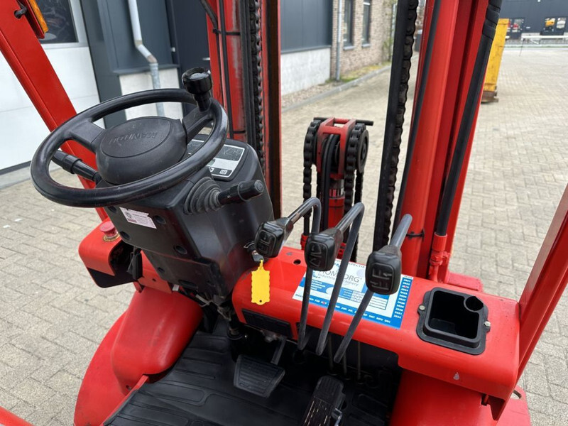 Electric forklift Manitou ME425-80V 2.5 ton Triplex Freelift Sideshift Elektra Heftruck: picture 11