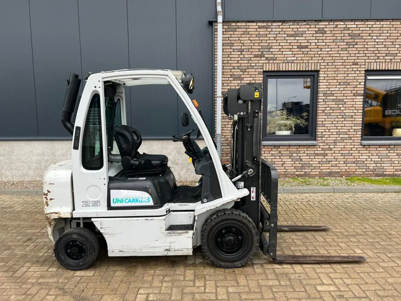 Nissan Uni Carriers 2.5 ton diesel Y1D2A25Q Nissan 2.5 ton Duplex Sideshift Diesel Heftruck - Diesel forklift: picture 5 Nissan Uni Carriers 2.5 ton diesel Y1D2A25Q Nissan 2.5 ton Duplex Sideshift Diesel Heftruck - Diesel forklift: picture 5