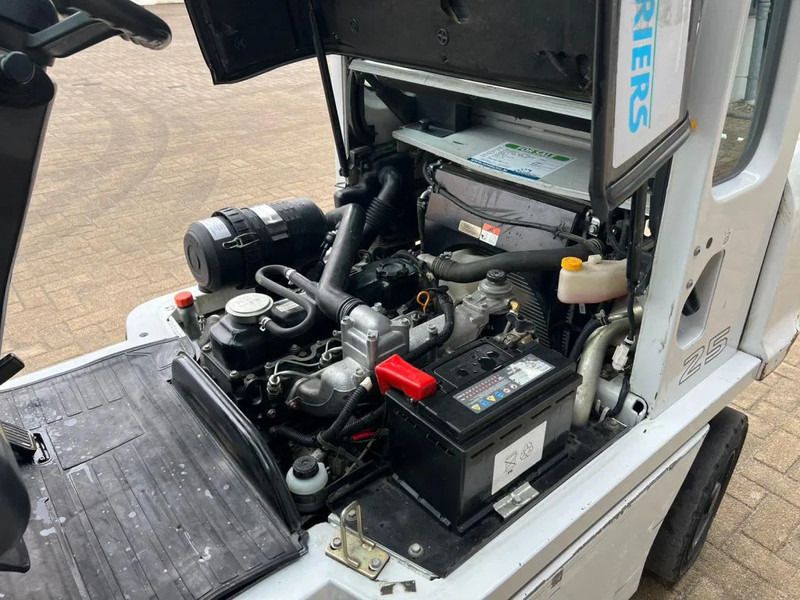 Nissan Uni Carriers 2.5 ton diesel Y1D2A25Q Nissan 2.5 ton Duplex Sideshift Diesel Heftruck - Diesel forklift: picture 4 Nissan Uni Carriers 2.5 ton diesel Y1D2A25Q Nissan 2.5 ton Duplex Sideshift Diesel Heftruck - Diesel forklift: picture 4
