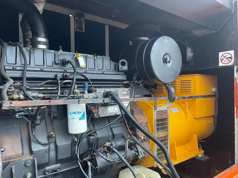 Perkins 1300 Serie Mecc Alte Spa 225 kVA Silent generatorset - Generator set: picture 5 Perkins 1300 Serie Mecc Alte Spa 225 kVA Silent generatorset - Generator set: picture 5