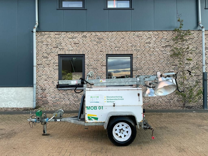 Perkins Mecc Alte Spa 5 kVA Mobiele Lichtmast Aggregaat Light Tower - Lighting tower: picture 1 Perkins Mecc Alte Spa 5 kVA Mobiele Lichtmast Aggregaat Light Tower - Lighting tower: picture 1