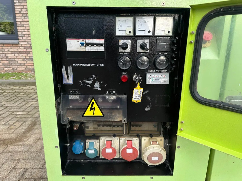 Pramac GSW22 Yanmar Mecc Alte Spa 22 kVA Silent generatorset - Generator set: picture 2 Pramac GSW22 Yanmar Mecc Alte Spa 22 kVA Silent generatorset - Generator set: picture 2