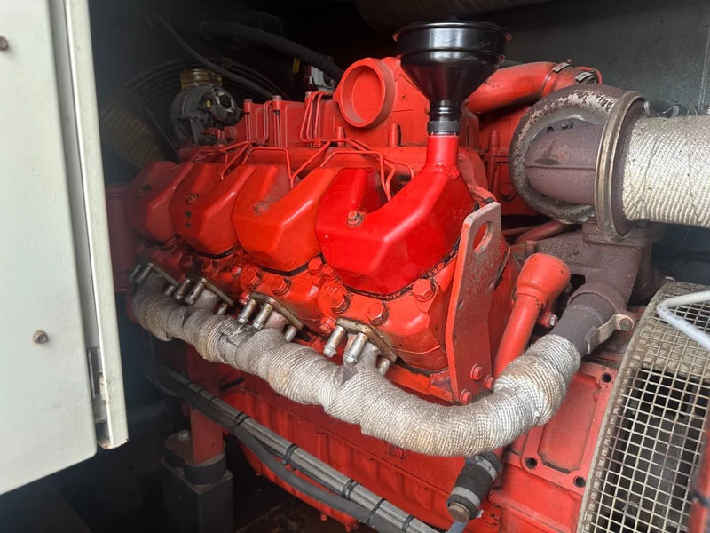 Scania DSI 14 60 Leroy Somer 450 kVA Silent generatorset in 20 ft container - Generator set: picture 4 Scania DSI 14 60 Leroy Somer 450 kVA Silent generatorset in 20 ft container - Generator set: picture 4