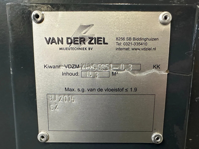 Dieseltank Van Der Ziel 300 liter Kiwa Dieseltank Milieutank 2015 - Shipping container: picture 3 Dieseltank Van Der Ziel 300 liter Kiwa Dieseltank Milieutank 2015 - Shipping container: picture 3