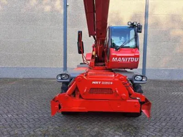 Manitou MRT 2150+ Privilege All-Terrain Rotating Telehandler (2015) - Loader: picture 2 Manitou MRT 2150+ Privilege All-Terrain Rotating Telehandler (2015) - Loader: picture 2