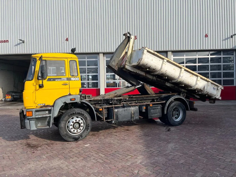 DAF 1900 F HAAKARM - Container transporter/ Swap body truck: picture 2 DAF 1900 F HAAKARM - Container transporter/ Swap body truck: picture 2
