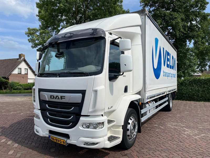 DAF CF 320 FA - Box truck: picture 2 DAF CF 320 FA - Box truck: picture 2