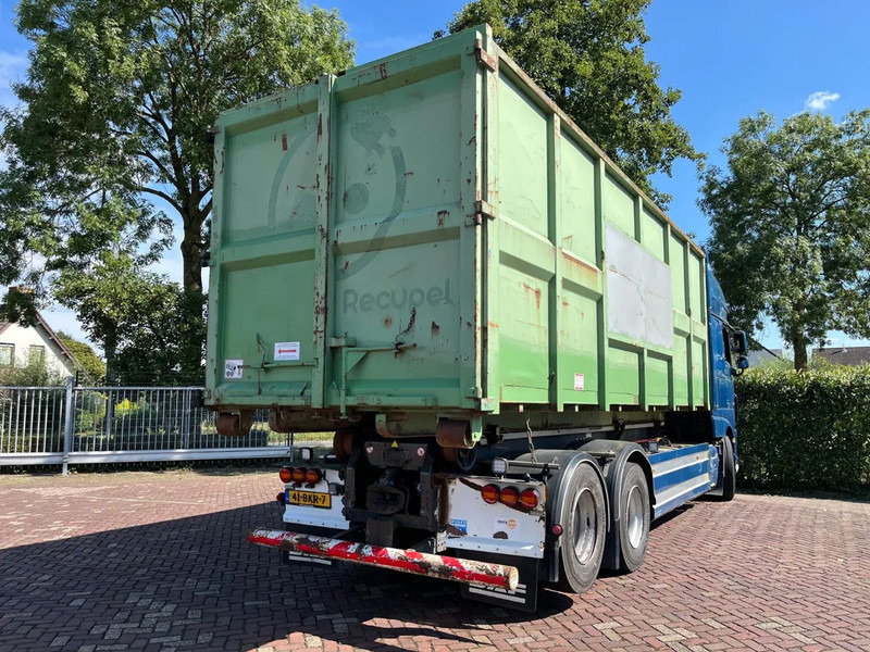Container transporter/ Swap body truck DAF XF 530 FAS: picture 8