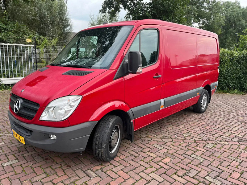 Mercedes-Benz Sprinter 313 CDI L2H1 - Panel van: picture 3 Mercedes-Benz Sprinter 313 CDI L2H1 - Panel van: picture 3