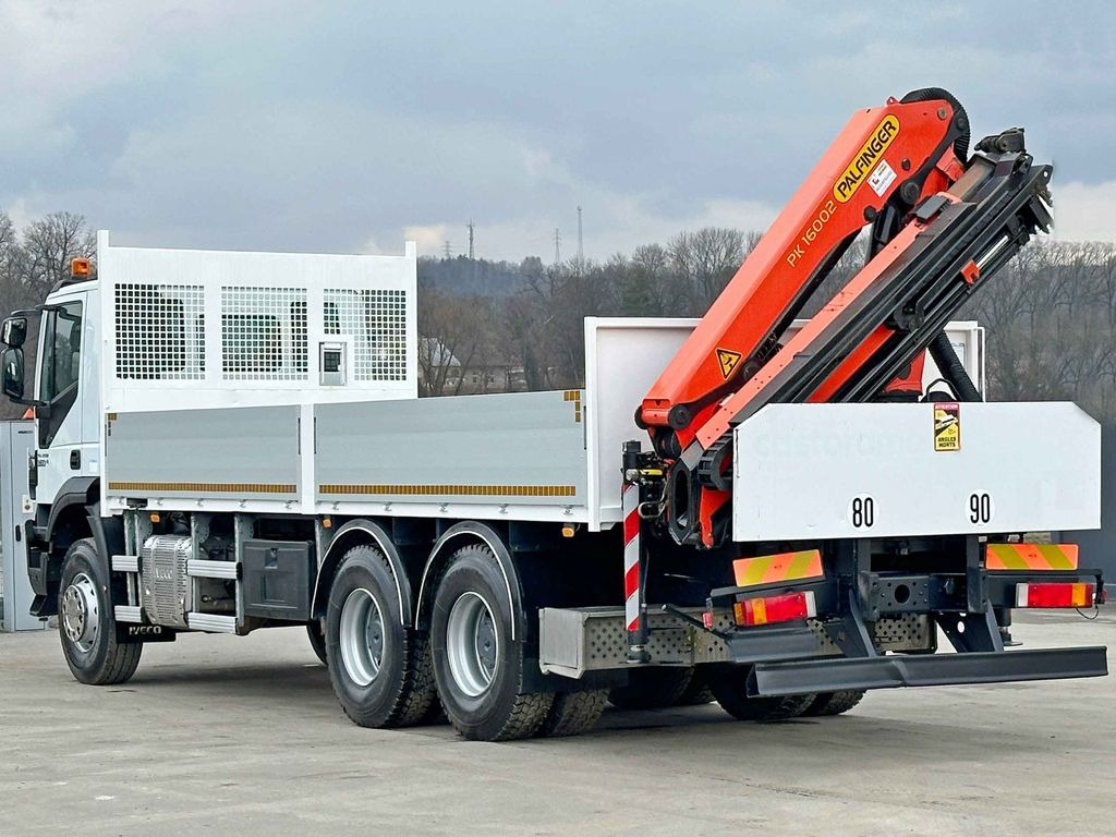 Crane truck, Dropside/ Flatbed truck Iveco TRAKKER 360 * PRITSCHE 6,80* PK 16002 B+FUNK*6x4: picture 6