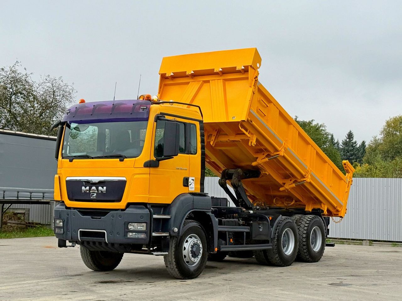 MAN TGS 26.440 * Kipper 5,20m+BORDMATIC * 6x6 * TOP - Tipper, Crane truck: picture 2 MAN TGS 26.440 * Kipper 5,20m+BORDMATIC * 6x6 * TOP - Tipper, Crane truck: picture 2