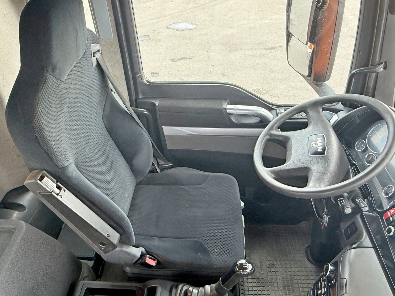 Tipper MAN TGS 35.360 KIPPER * 8x6 * TOPZUSTAND: picture 9