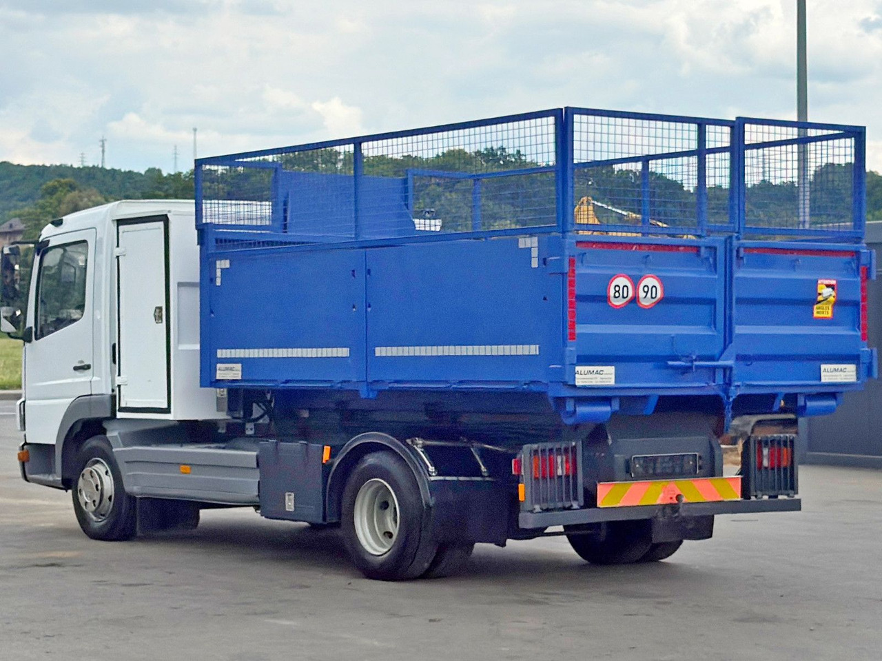 Lease a  Mercedes-Benz 815 * Abrollkipper  + CONTAINER 3,68 m * TOP Mercedes-Benz 815 * Abrollkipper  + CONTAINER 3,68 m * TOP: picture 6