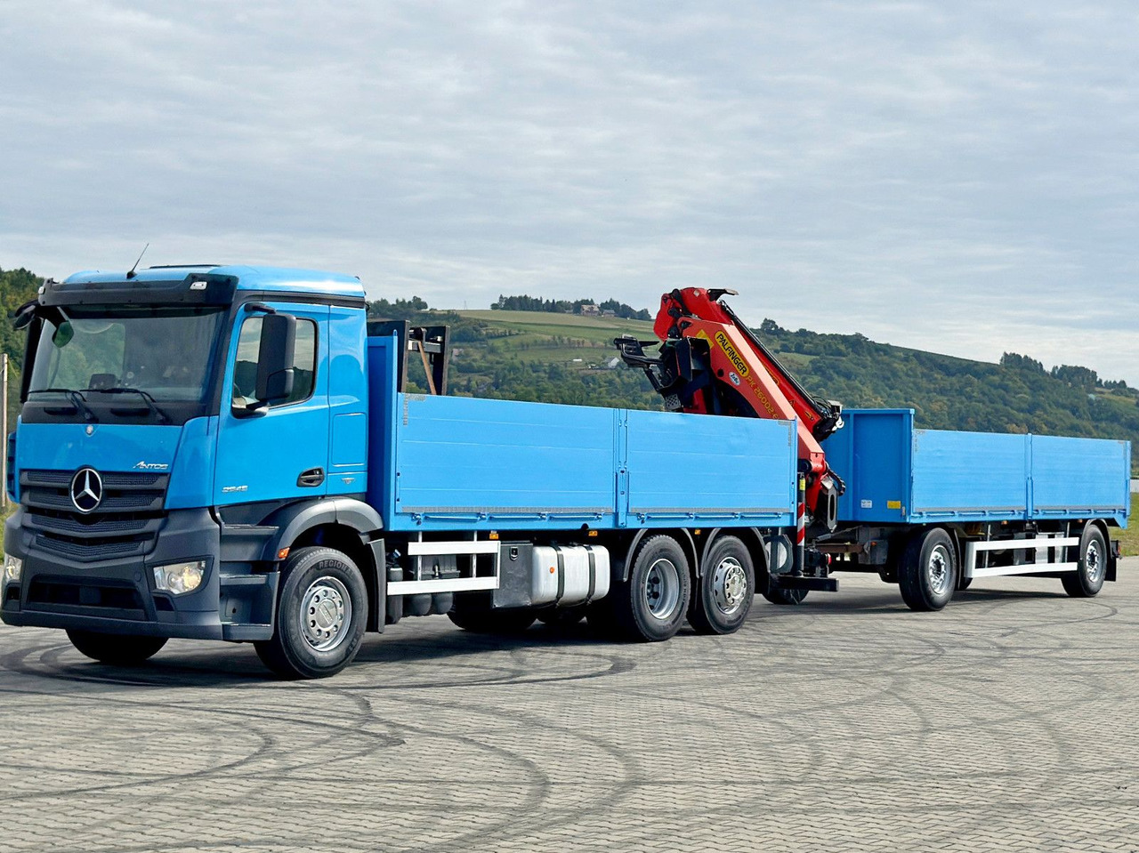 Mercedes-Benz ANTOS 2545*PK 26002-EHE+JIB PJ060A+Anhänger/FUNK - Crane truck: picture 4 Mercedes-Benz ANTOS 2545*PK 26002-EHE+JIB PJ060A+Anhänger/FUNK - Crane truck: picture 4