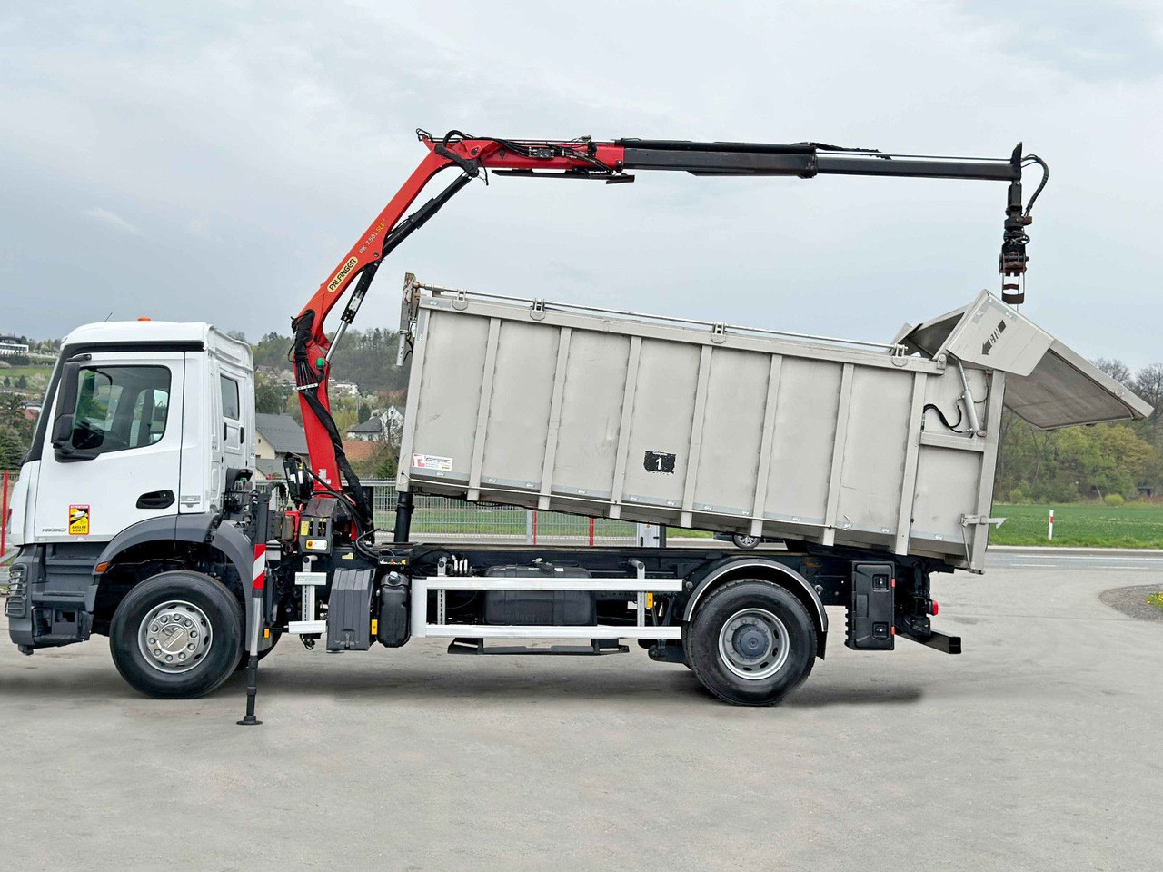 Mercedes-Benz AROCS 1830* KIPPER 5,00m * PK 7.501 SLD A + FUNK - Tipper, Crane truck: picture 5 Mercedes-Benz AROCS 1830* KIPPER 5,00m * PK 7.501 SLD A + FUNK - Tipper, Crane truck: picture 5