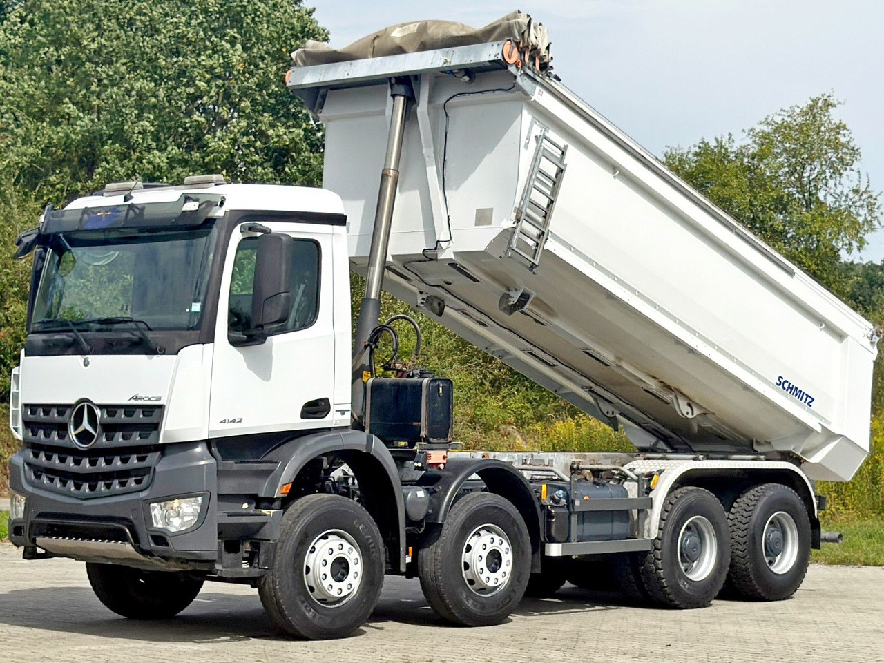 Mercedes-Benz AROCS 4142* KIPPER / 8x4 * TOPZUSTAND - Tipper: picture 4 Mercedes-Benz AROCS 4142* KIPPER / 8x4 * TOPZUSTAND - Tipper: picture 4
