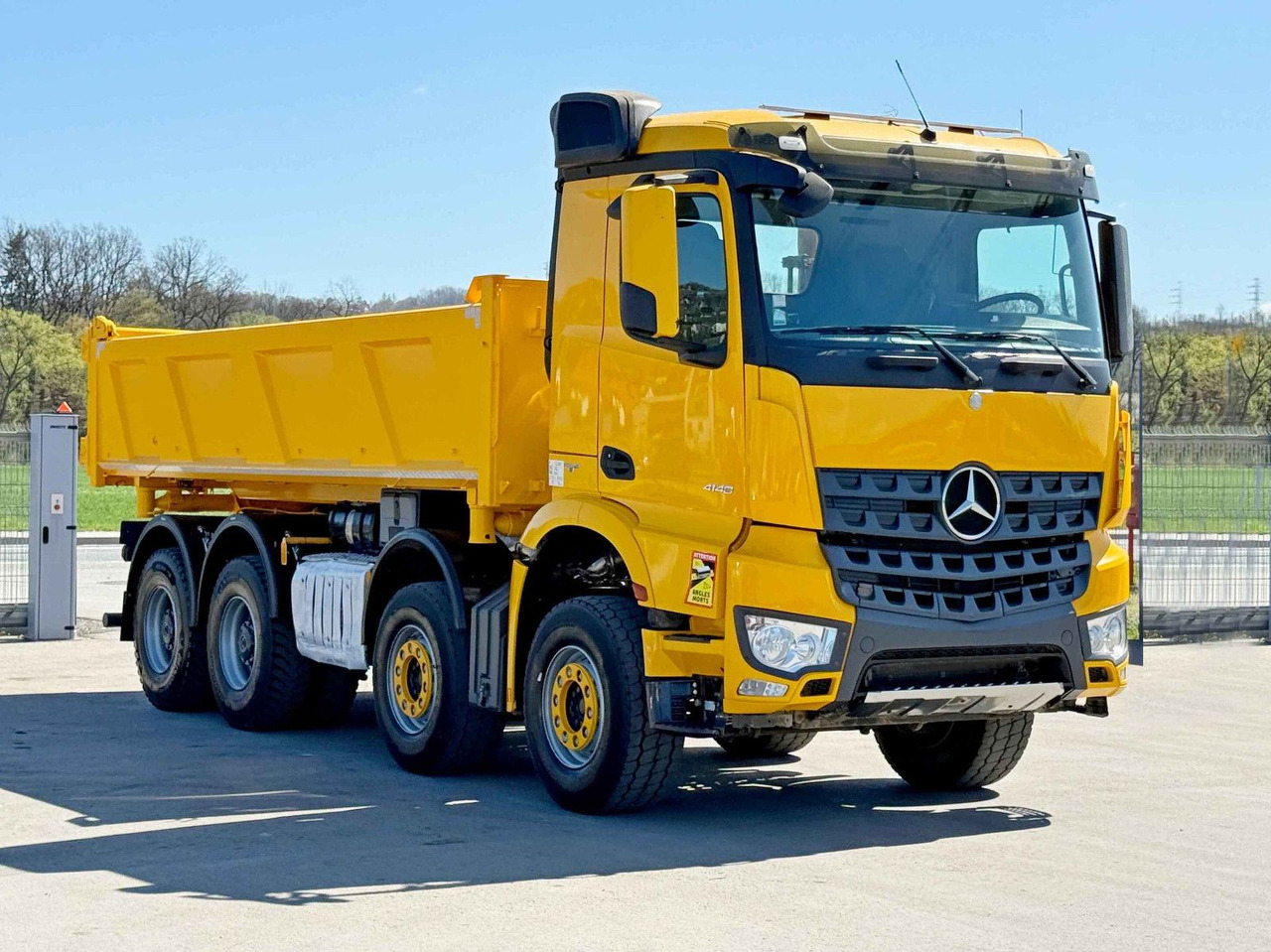 Mercedes-Benz AROCS 4148* KIPPER 6,00m + BORDMATIC /8x4 - Tipper: picture 1 Mercedes-Benz AROCS 4148* KIPPER 6,00m + BORDMATIC /8x4 - Tipper: picture 1