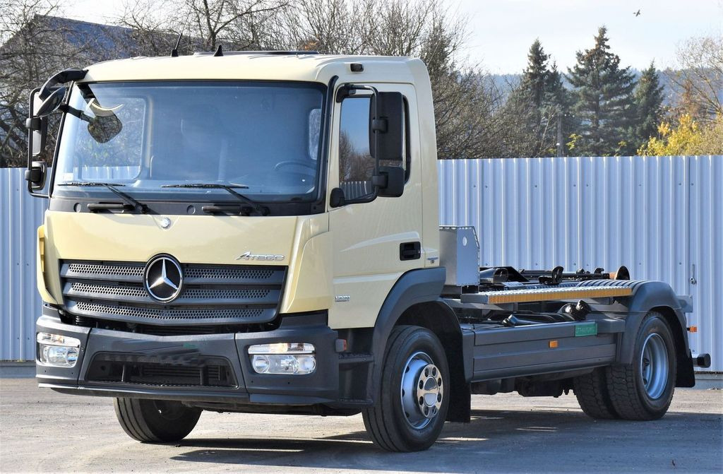 Mercedes-Benz ATEGO 1221 * ABROLLKIPPER * TOPZUSTAND Mercedes-Benz ATEGO 1221 * ABROLLKIPPER * TOPZUSTAND - Hook lift truck, Crane truck: picture 4 Mercedes-Benz ATEGO 1221 * ABROLLKIPPER * TOPZUSTAND Mercedes-Benz ATEGO 1221 * ABROLLKIPPER * TOPZUSTAND - Hook lift truck, Crane truck: picture 4