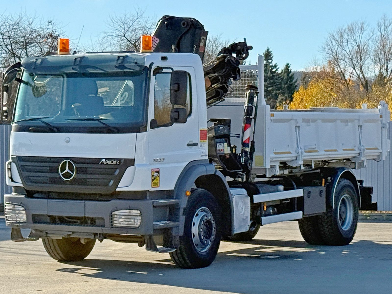 Mercedes-Benz AXOR 1833 * HIAB 144 B - 3 HIDUO + FUNK * TOP - Crane truck: picture 5 Mercedes-Benz AXOR 1833 * HIAB 144 B - 3 HIDUO + FUNK * TOP - Crane truck: picture 5
