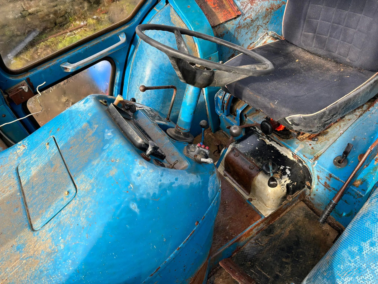 Farm tractor Ford 6600: picture 11 Farm tractor Ford 6600: picture 11