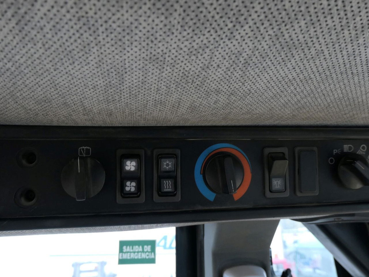 Lease a Caterpillar 962G Caterpillar 962G: picture 14 Lease a Caterpillar 962G Caterpillar 962G: picture 14