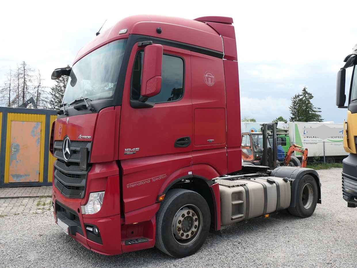 Tractor unit Mercedes Benz Actros 1845: picture 8