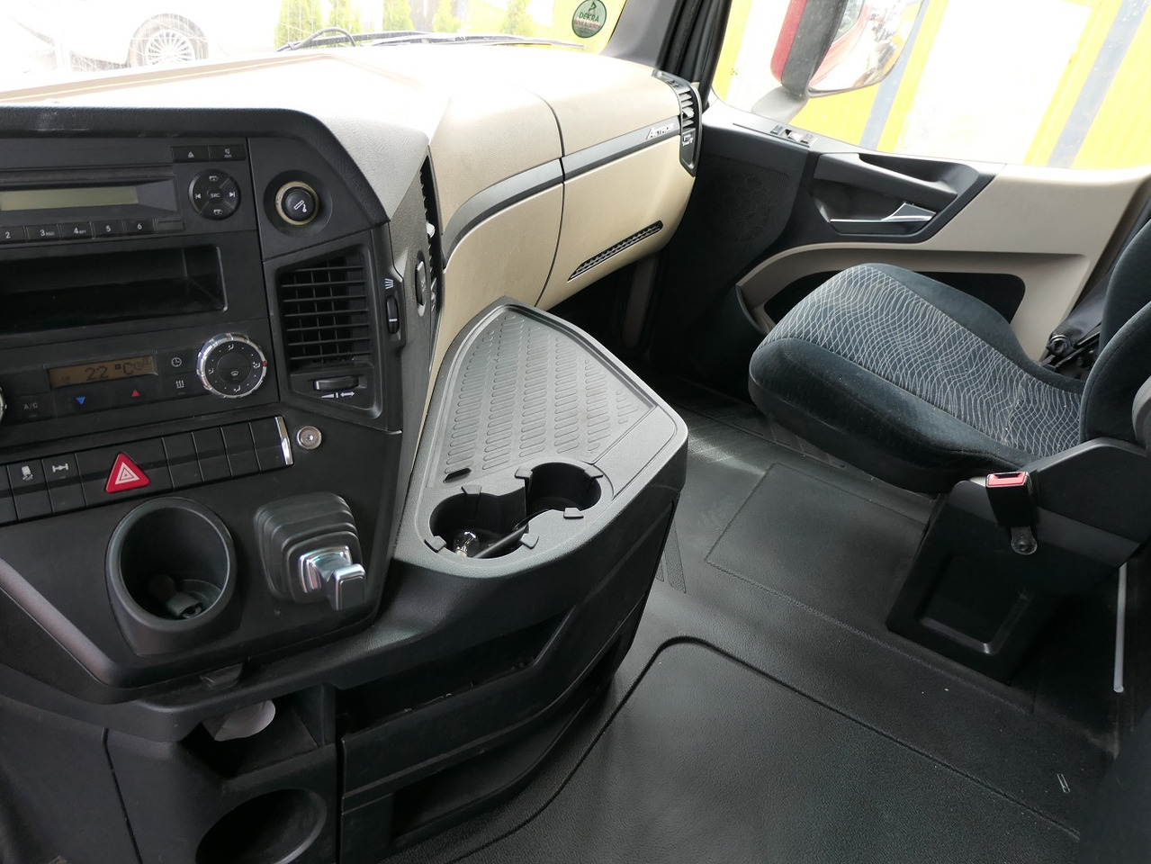 Tractor unit Mercedes Benz Actros 1845: picture 13