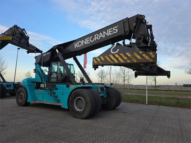 KONECRANES SMV 4531 TC5 - Reach stacker: picture 3 KONECRANES SMV 4531 TC5 - Reach stacker: picture 3