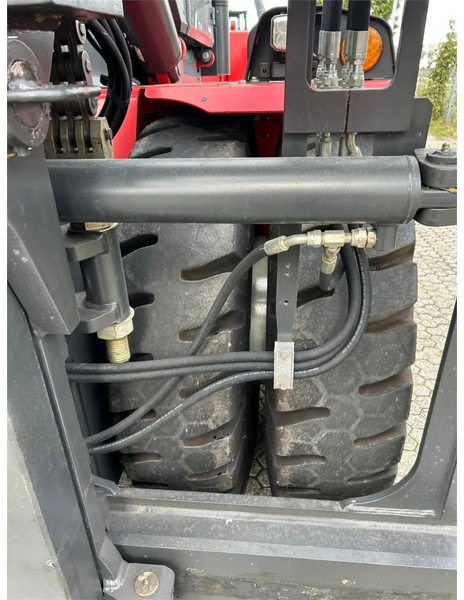 Diesel forklift Kalmar DCG250-12: picture 9