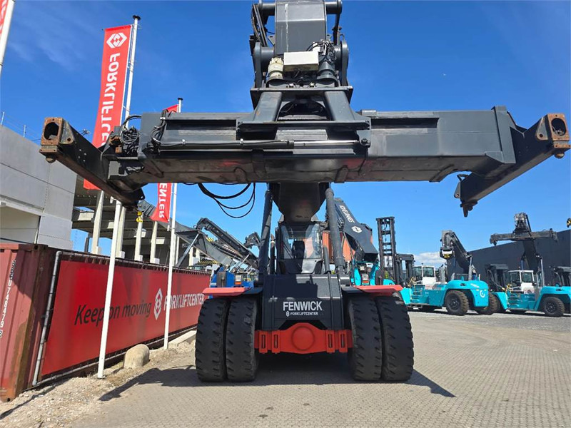 Linde C4230TL - Reach stacker: picture 5 Linde C4230TL - Reach stacker: picture 5