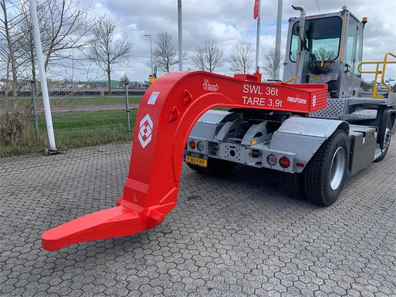 Novatech Gooseneck 36t - Material handling equipment: picture 3 Novatech Gooseneck 36t - Material handling equipment: picture 3