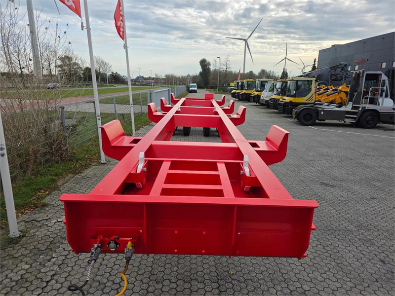 Novatech Terminal Trailer TT 65T 45FT - Material handling equipment: picture 5 Novatech Terminal Trailer TT 65T 45FT - Material handling equipment: picture 5