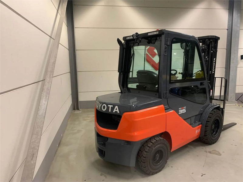 Lease a Toyota 52-8FDJF35 Toyota 52-8FDJF35: picture 6