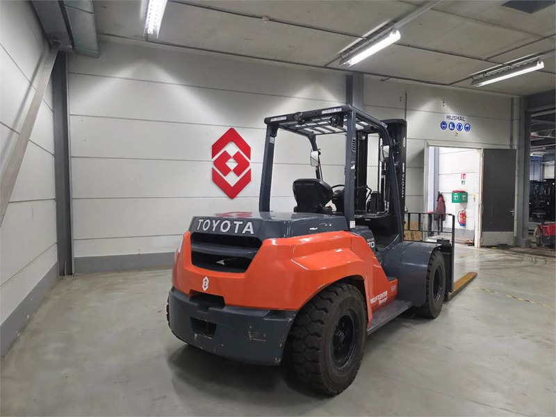Diesel forklift Toyota 8FD70F: picture 7