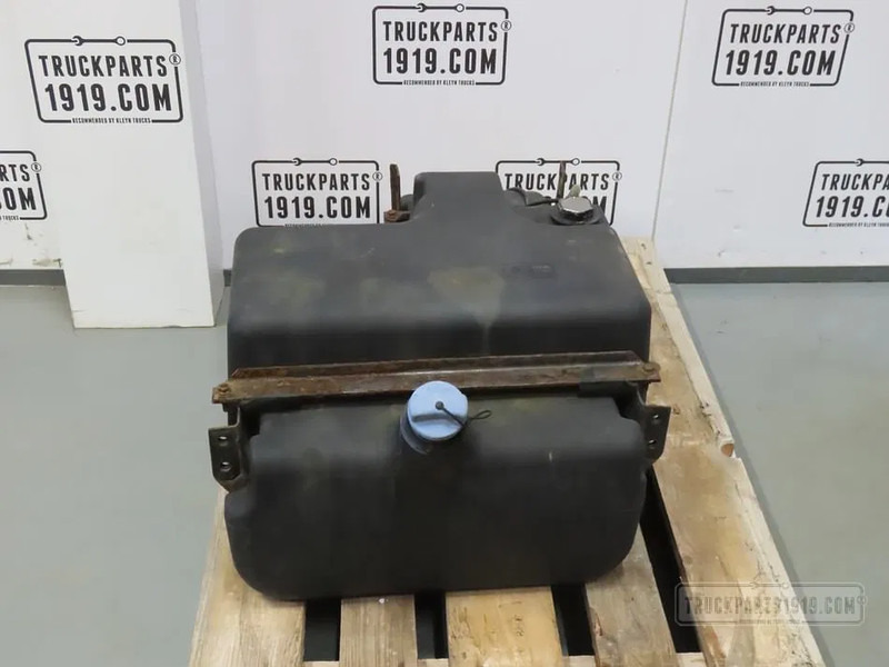 DAF 1692866 AdBlue tank - Muffler/ Exhaust system for Truck: picture 1 DAF 1692866 AdBlue tank - Muffler/ Exhaust system for Truck: picture 1
