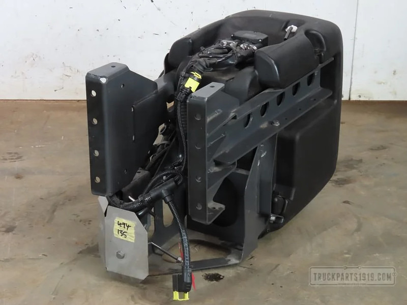 DAF Exhaust System AdBlue tank 25L DAF. - AdBlue tank for Truck: picture 2 DAF Exhaust System AdBlue tank 25L DAF. - AdBlue tank for Truck: picture 2