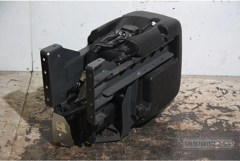 DAF Exhaust System Adblue pomp + tank - AdBlue tank for Truck: picture 2 DAF Exhaust System Adblue pomp + tank - AdBlue tank for Truck: picture 2