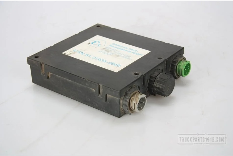 MAN Electrical System Scheidingsrelais - Relay for Truck: picture 1 MAN Electrical System Scheidingsrelais - Relay for Truck: picture 1