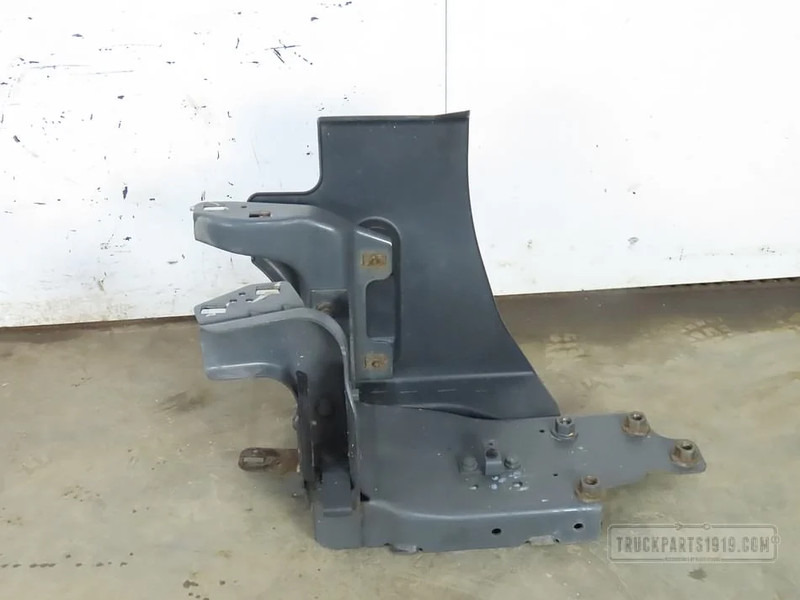 Mercedes-Benz Body & Chassis Parts Instapdrager Re. MB MP4 - Footstep for Truck: picture 1 Mercedes-Benz Body & Chassis Parts Instapdrager Re. MB MP4 - Footstep for Truck: picture 1