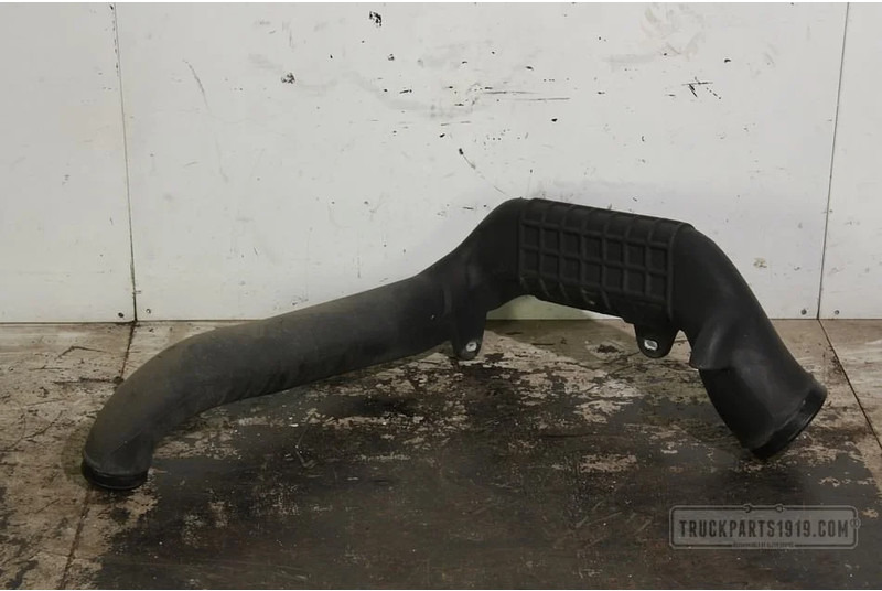 Renault Body & Chassis Parts Luchtpijp inlaat RENAULT D - Air intake system for Truck: picture 1 Renault Body & Chassis Parts Luchtpijp inlaat RENAULT D - Air intake system for Truck: picture 1