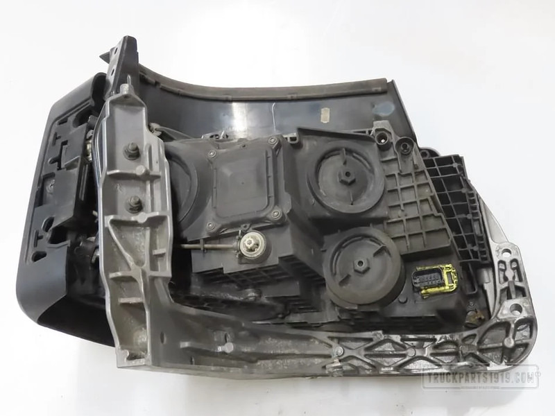 Scania Lighting Koplamp Li. Scania NGS - Headlight for Truck: picture 2 Scania Lighting Koplamp Li. Scania NGS - Headlight for Truck: picture 2
