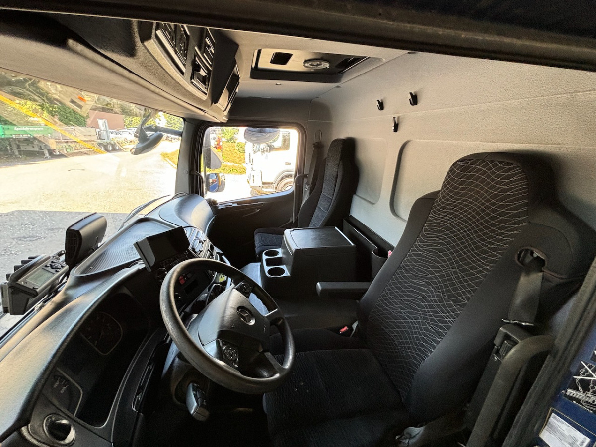 MERCEDES Atego 1224 - Curtainsider truck: picture 4 MERCEDES Atego 1224 - Curtainsider truck: picture 4